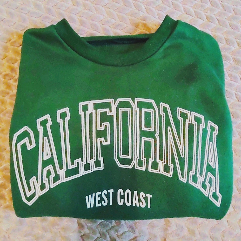 🍁Bright green California Crewneck Sweater Size L/M
